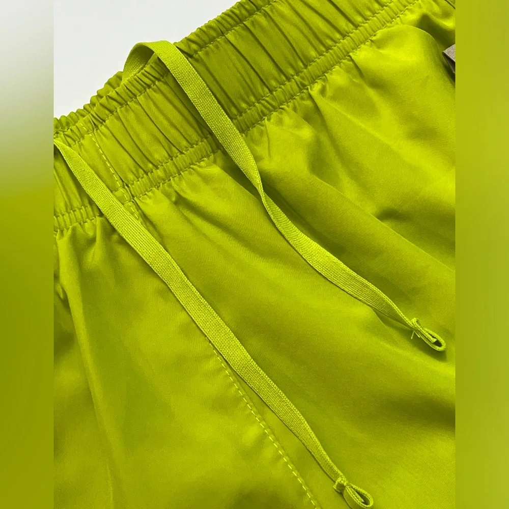 Nike Women's Dri-fit Tempo Track 3.5 Shorts in Bright Cactus Size: XS - NWT